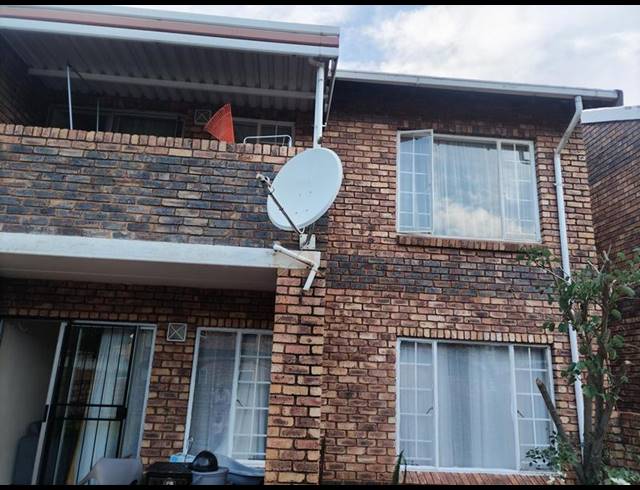 2 BEDROOM COMPLEX FOR SALE IN CLARINA